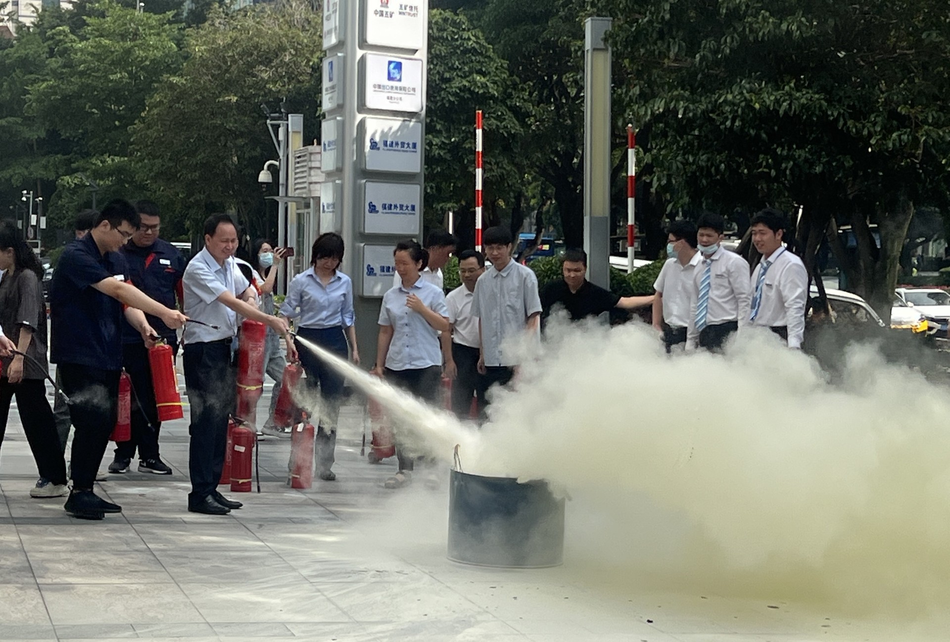 1688024205481201.jpg 物業(yè)消防演練2.jpg