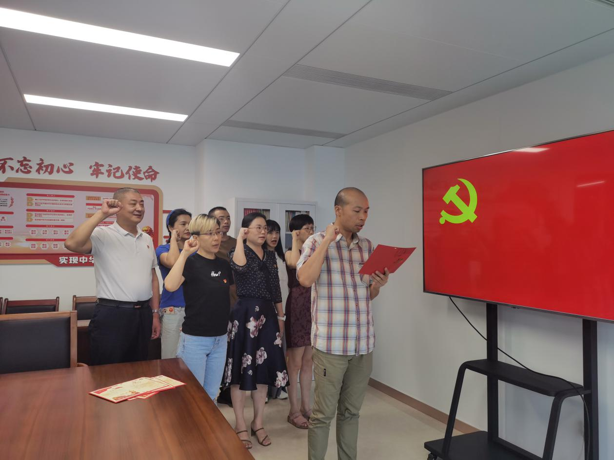 1689060719472816.png 華裕主題黨日1.png