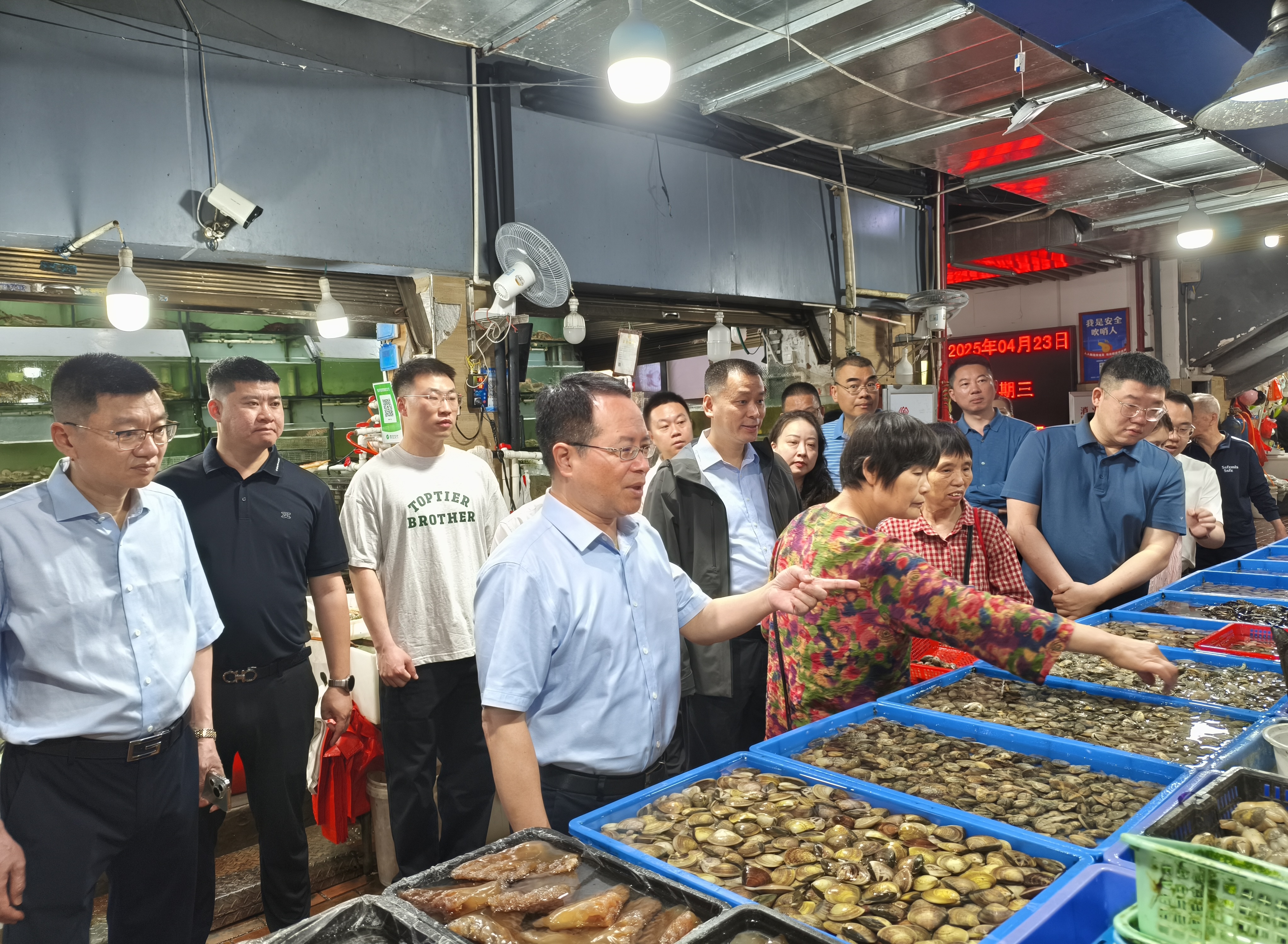 1745567493650997.jpg 鼓樓區(qū)委書記安全生產(chǎn)檢查2.jpg